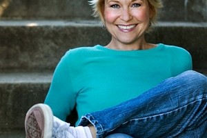 Dee-Wallace_OM-Times